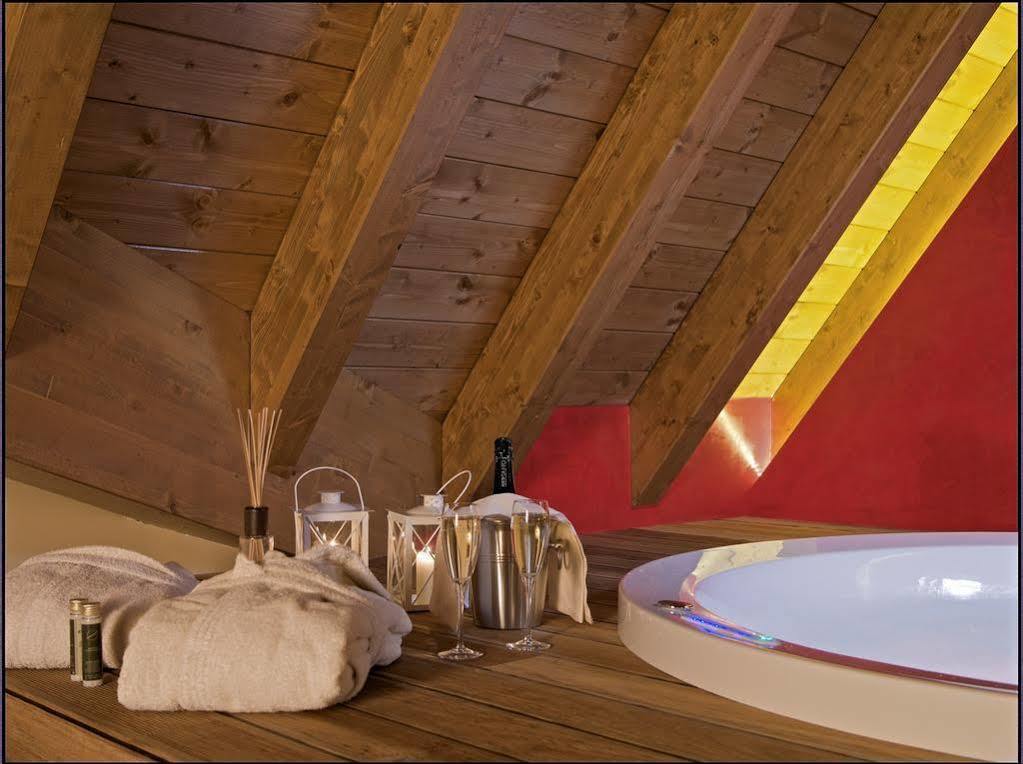 Harmony Suite Hotel Selvino Exteriör bild